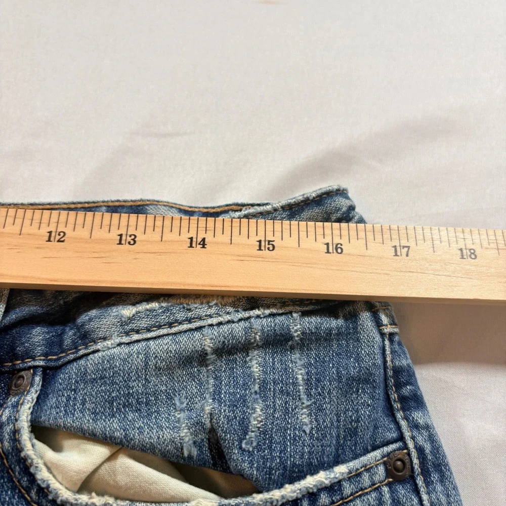 BKE Culture Jeans Mens 32x31.5 Medium Wash Flare Leg 100% Cotton Distressed Blue